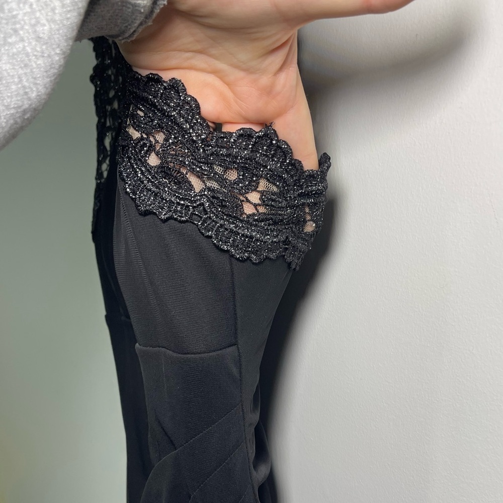 Xscape Women’s Black Lace-Top Maxi Ruched Evening Gown Dress in 12 - Picture 6 of 10